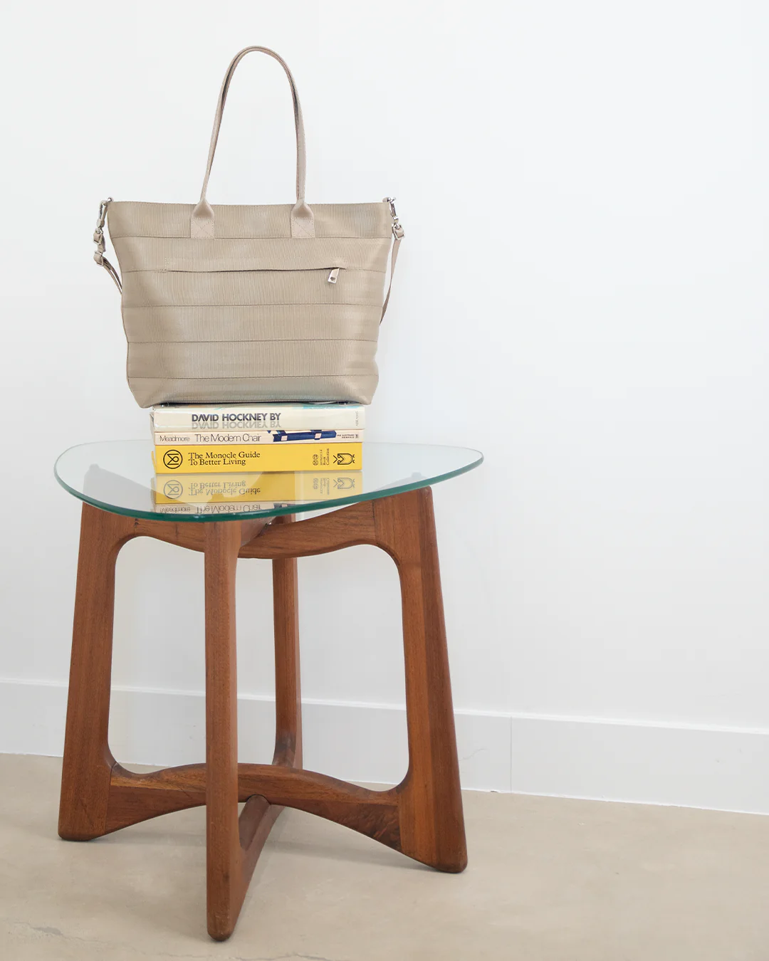 Medium Streamline Tote / Champagne - Image 3