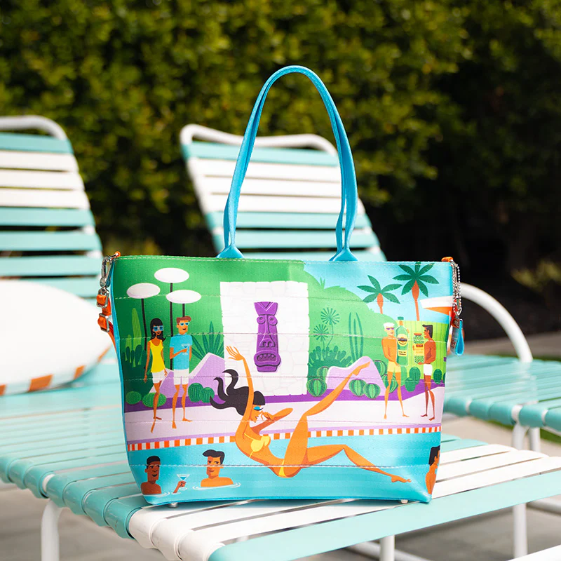 Medium Streamline Tote / Shag Mammoth Martini - Image 5